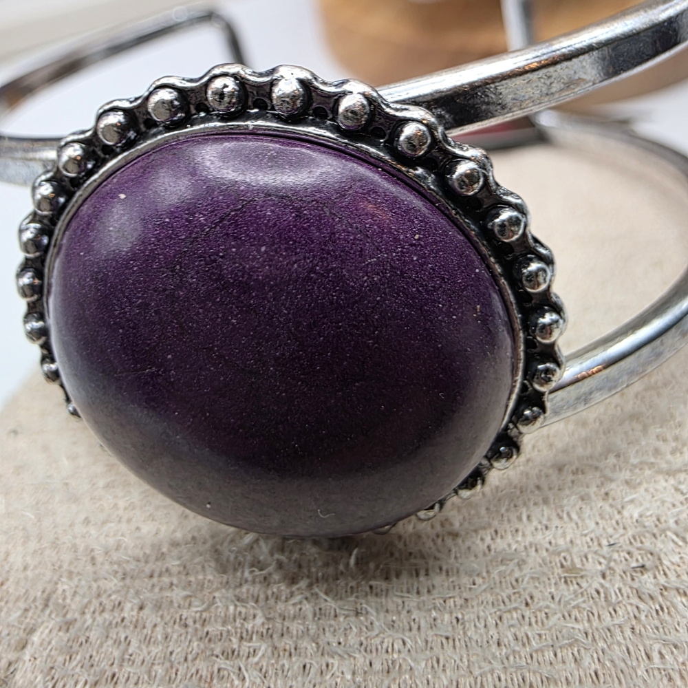 Paparazzi Silver Bracelet with Purple Accent (546)